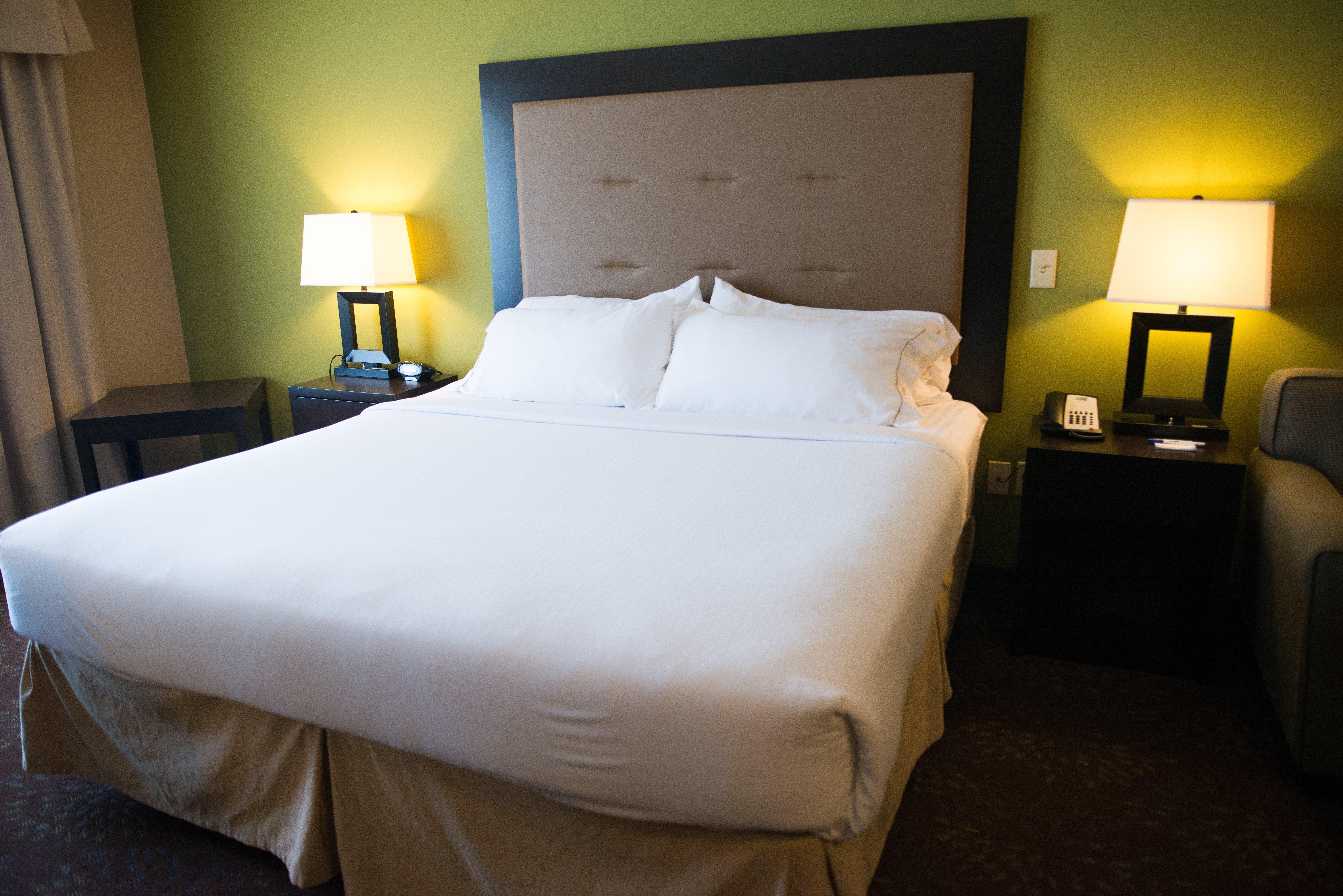 Holiday Inn Express & Suites Northwood By Ihg Silver Lake Exteriér fotografie
