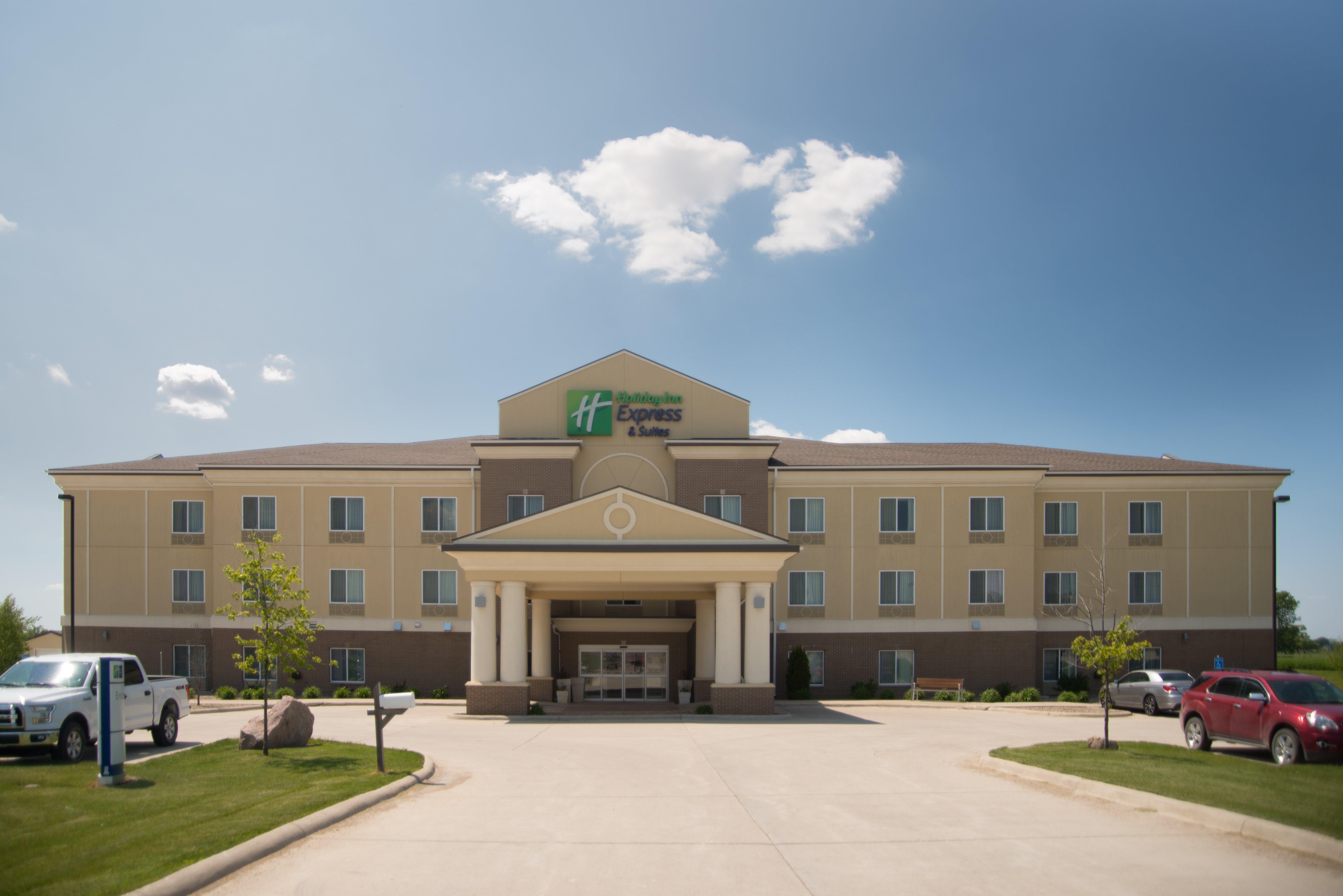 Holiday Inn Express & Suites Northwood By Ihg Silver Lake Exteriér fotografie