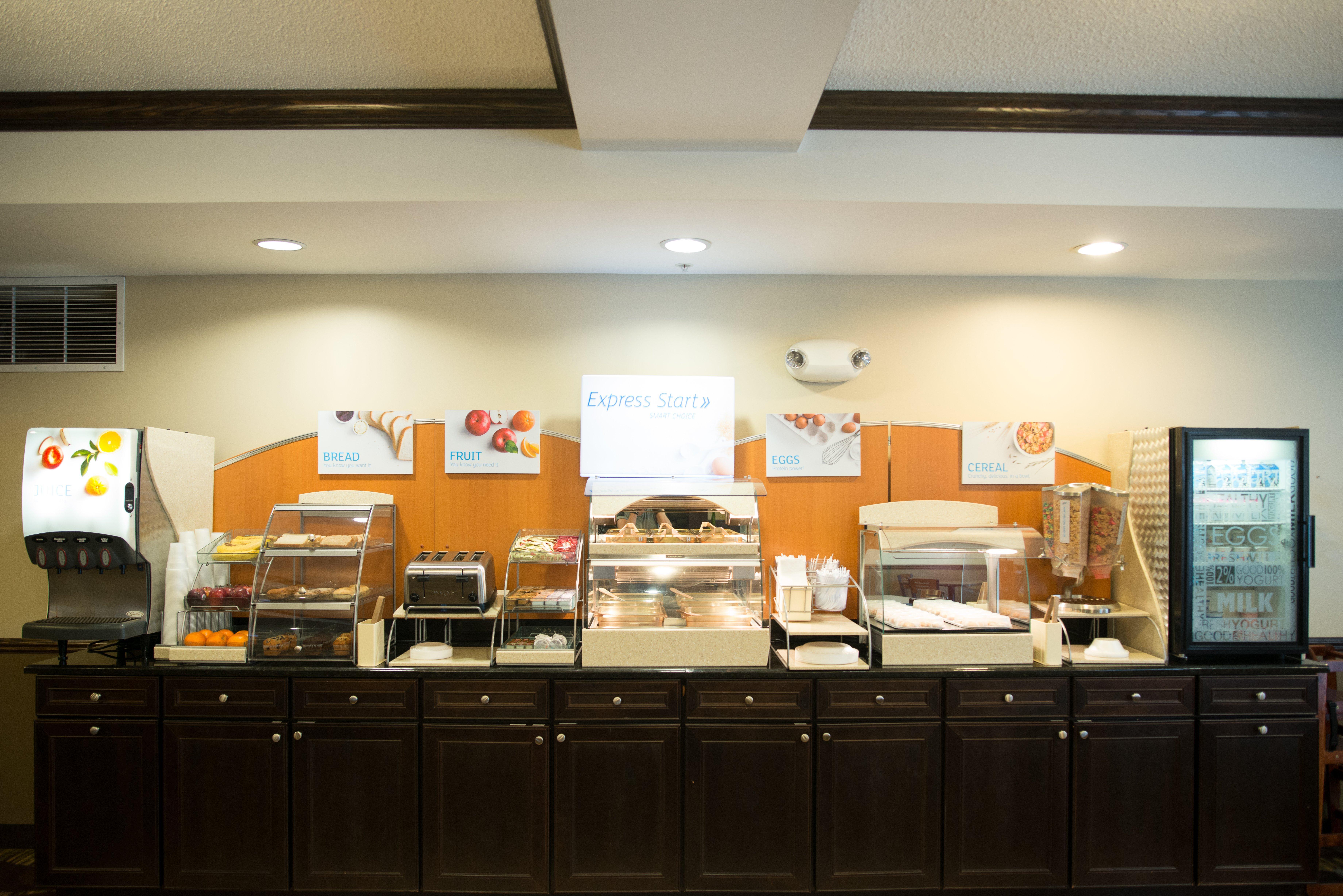Holiday Inn Express & Suites Northwood By Ihg Silver Lake Exteriér fotografie