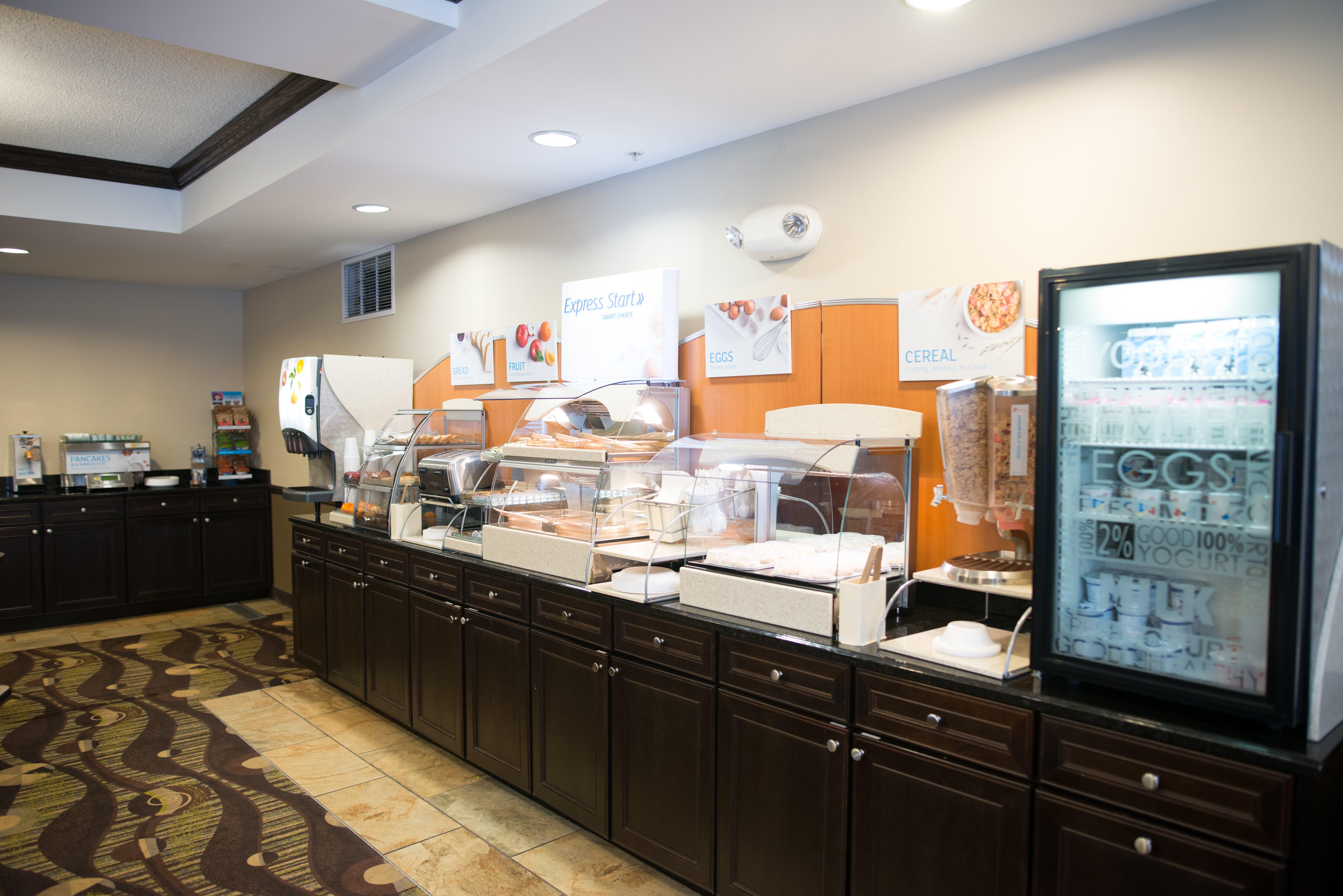 Holiday Inn Express & Suites Northwood By Ihg Silver Lake Exteriér fotografie
