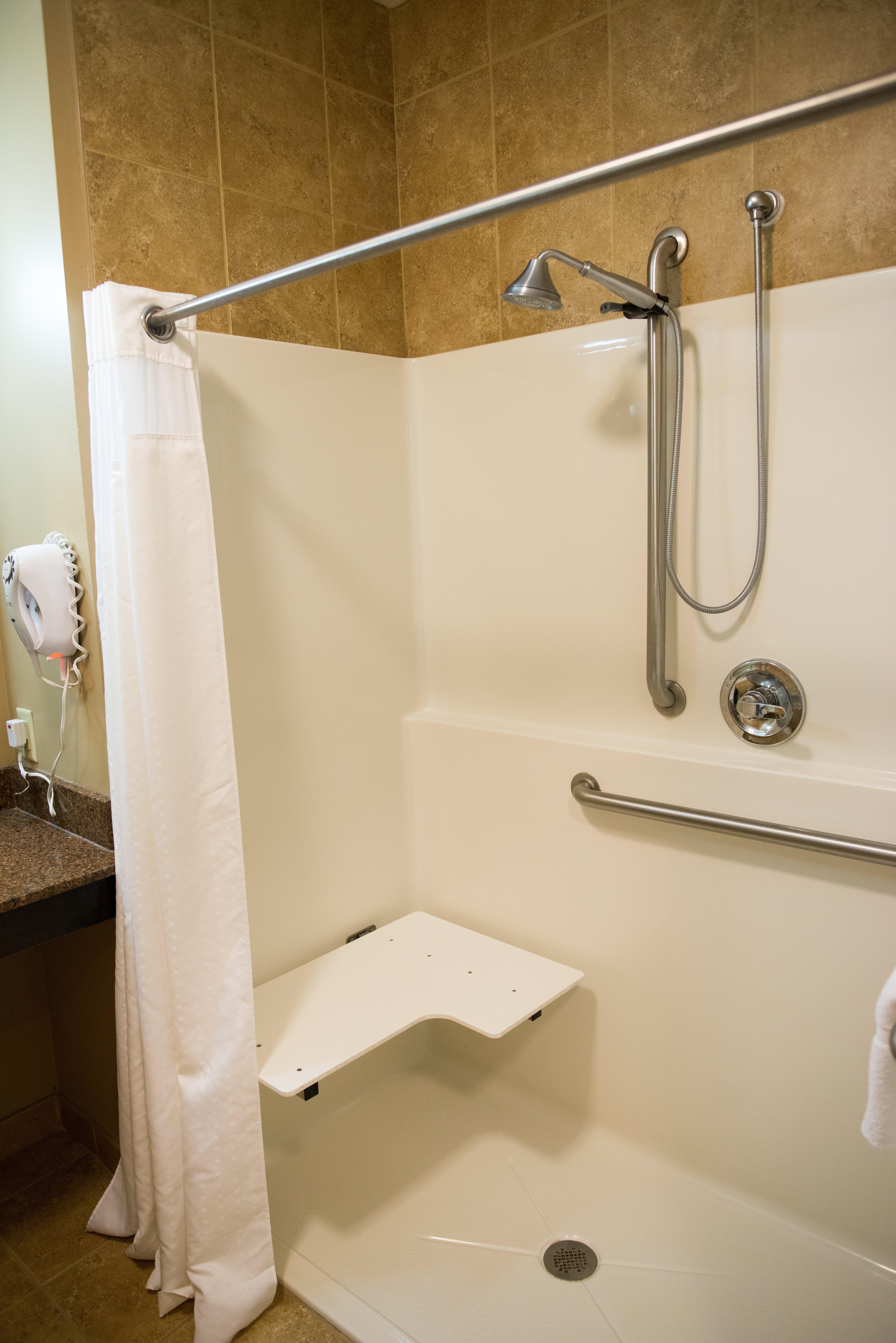 Holiday Inn Express & Suites Northwood By Ihg Silver Lake Exteriér fotografie