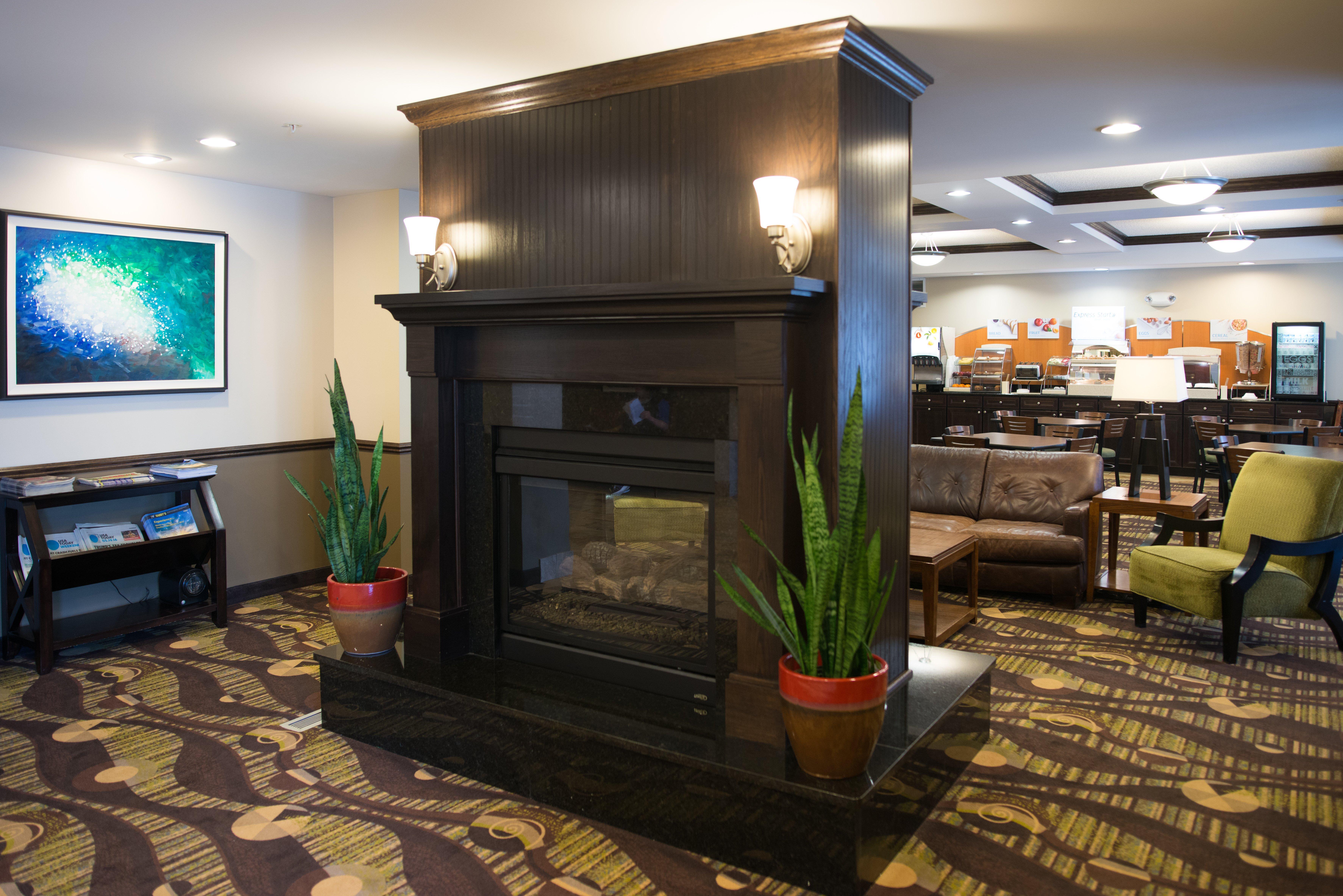 Holiday Inn Express & Suites Northwood By Ihg Silver Lake Exteriér fotografie