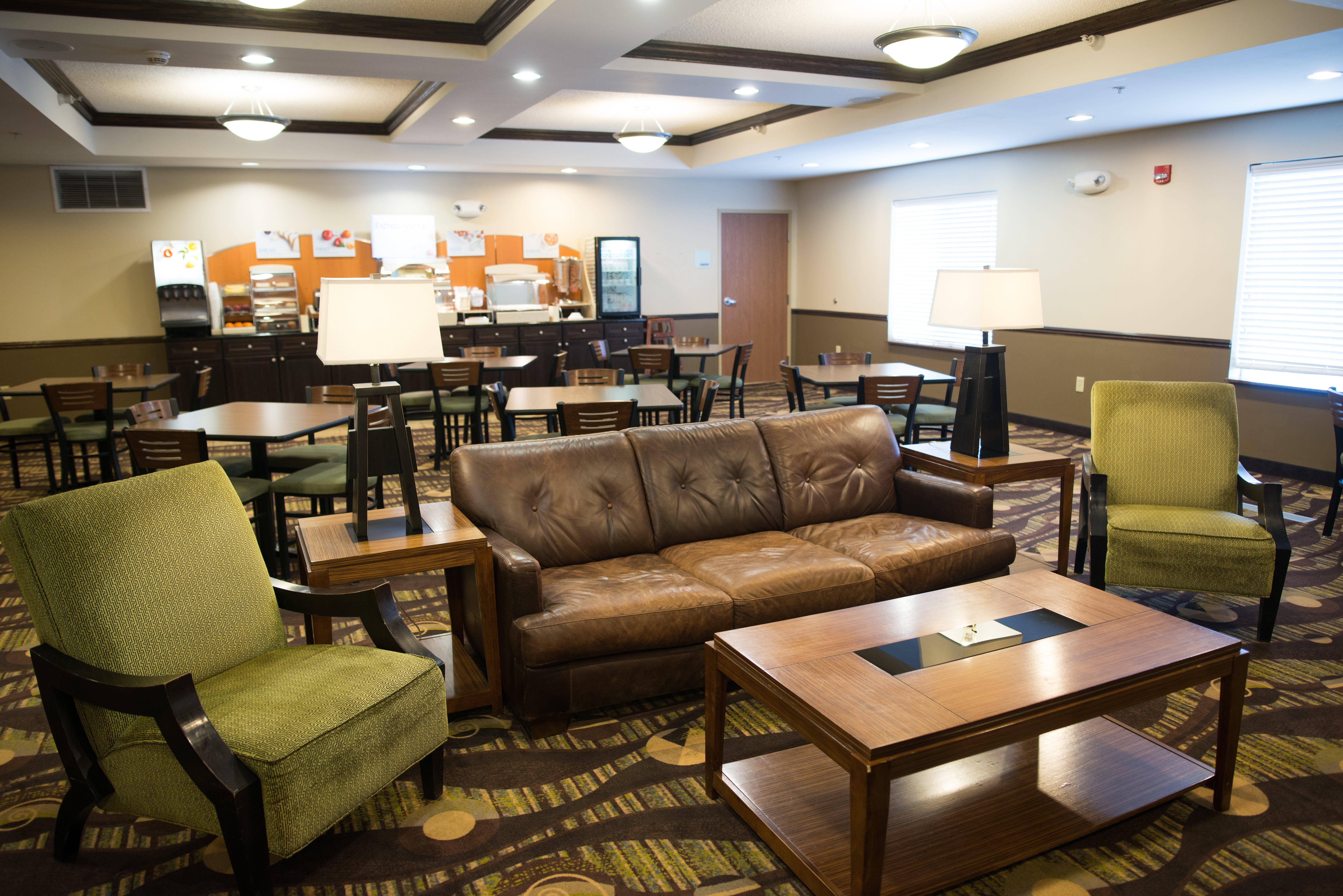 Holiday Inn Express & Suites Northwood By Ihg Silver Lake Exteriér fotografie