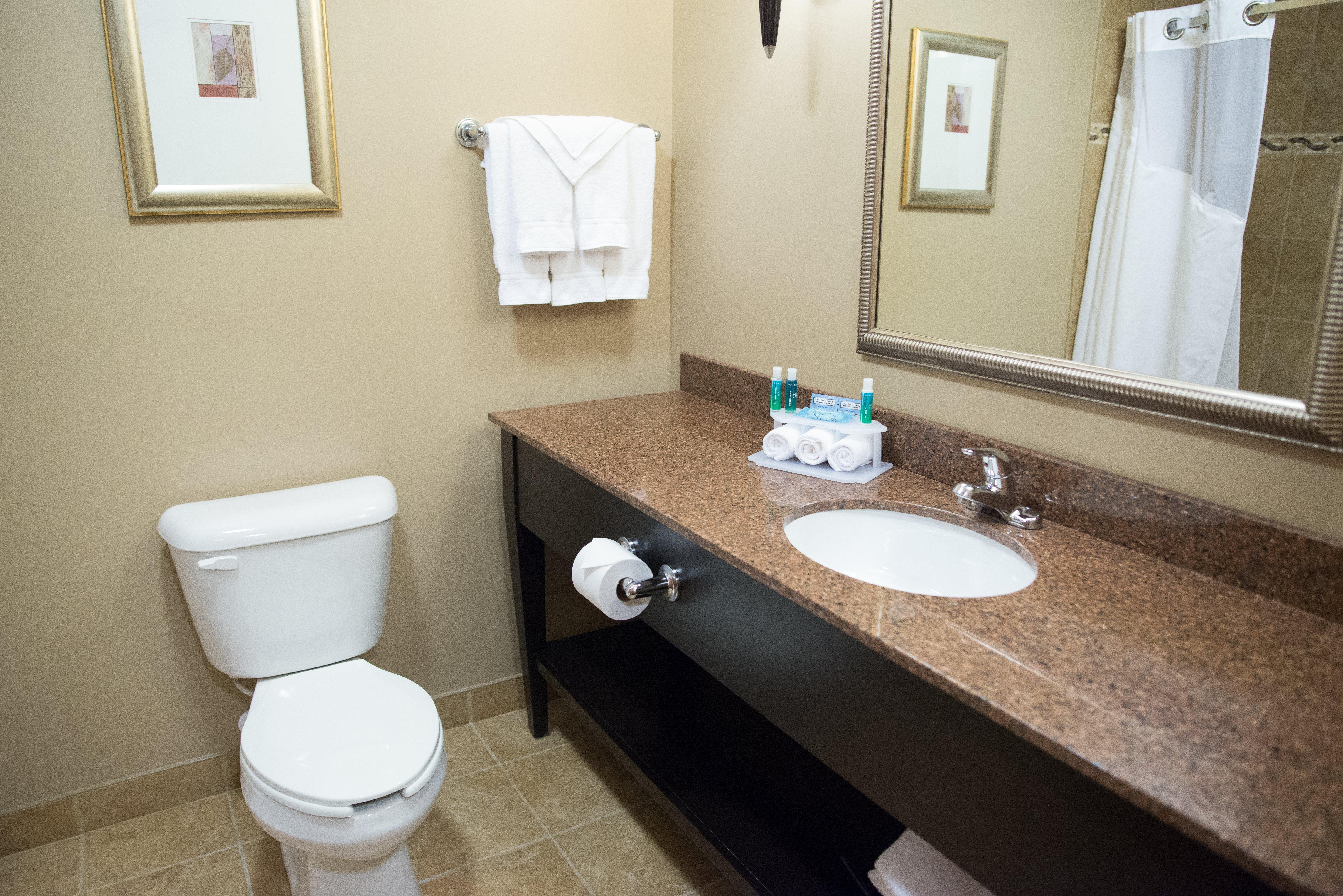 Holiday Inn Express & Suites Northwood By Ihg Silver Lake Exteriér fotografie