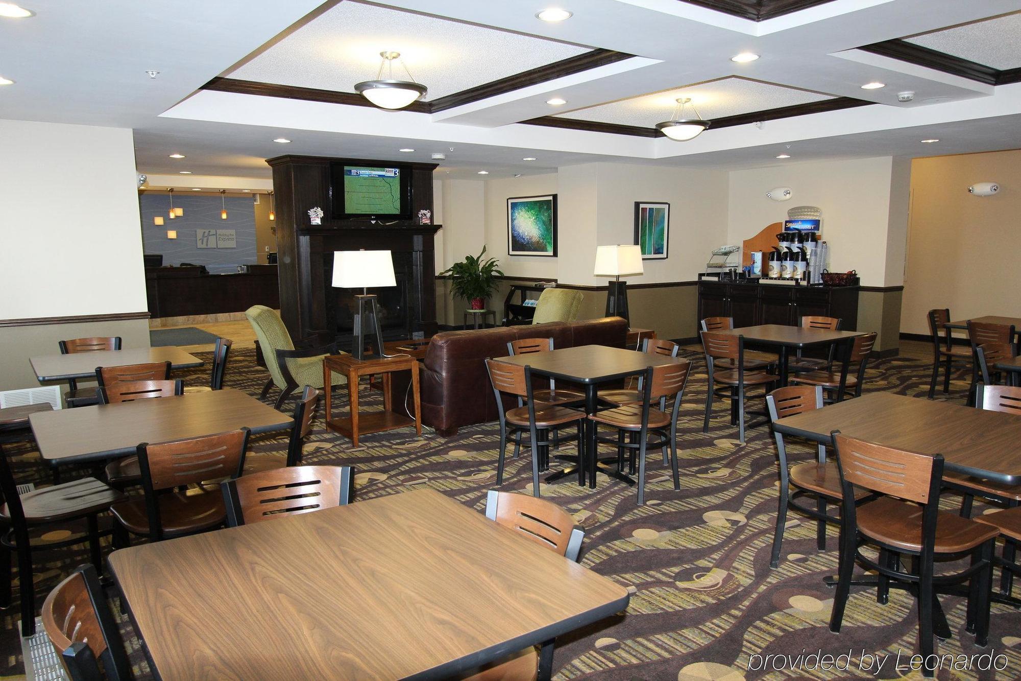 Holiday Inn Express & Suites Northwood By Ihg Silver Lake Exteriér fotografie