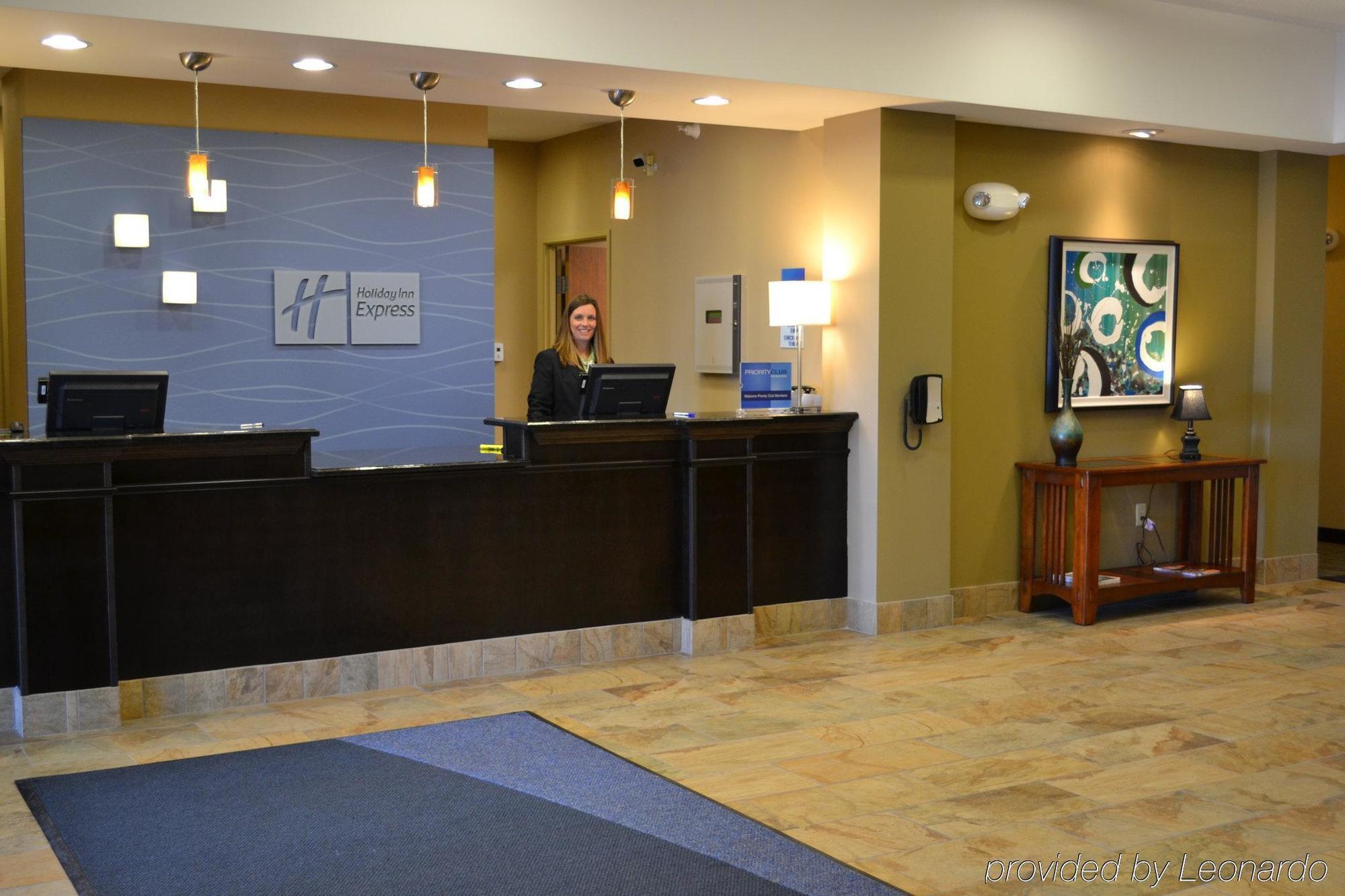 Holiday Inn Express & Suites Northwood By Ihg Silver Lake Exteriér fotografie