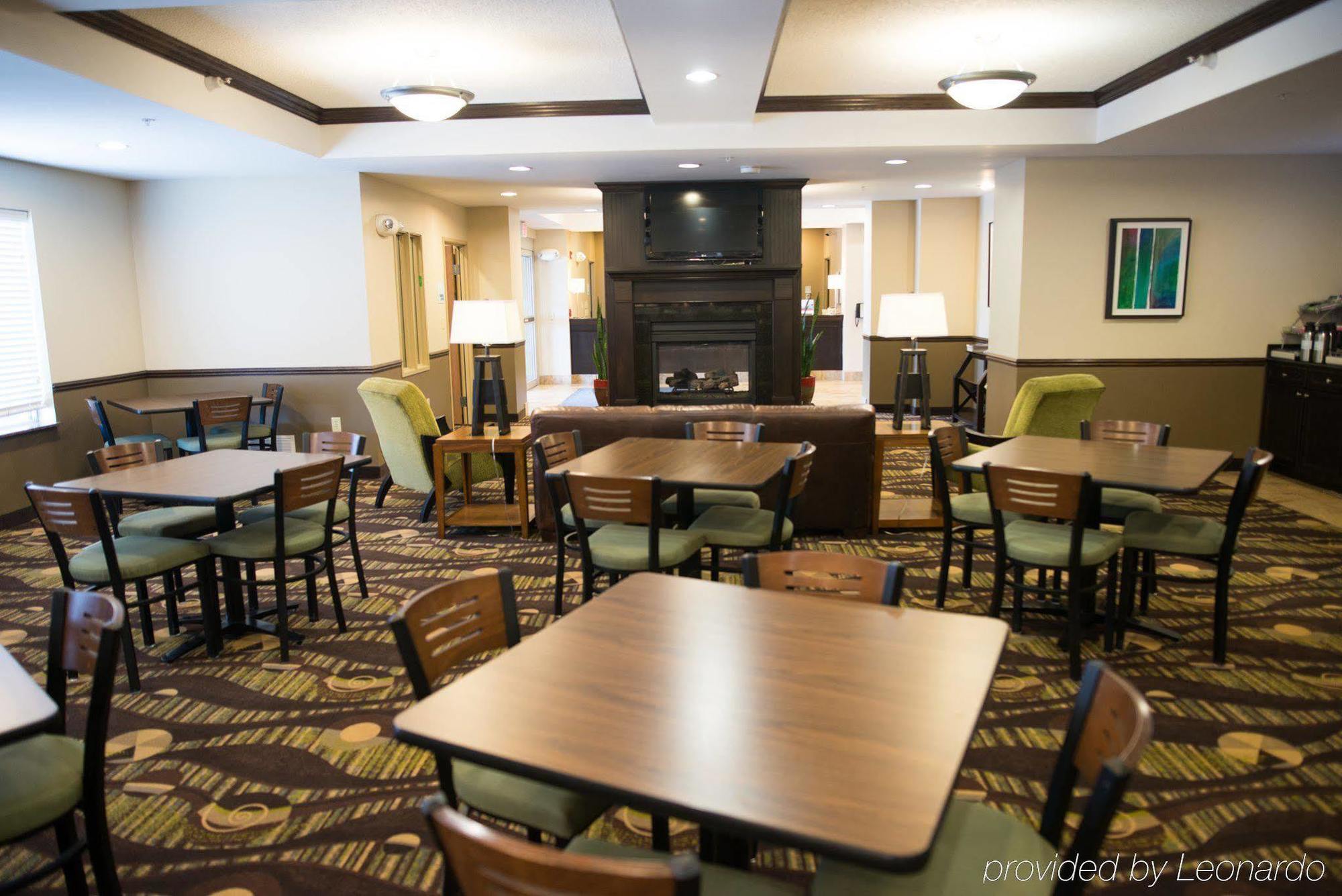 Holiday Inn Express & Suites Northwood By Ihg Silver Lake Exteriér fotografie