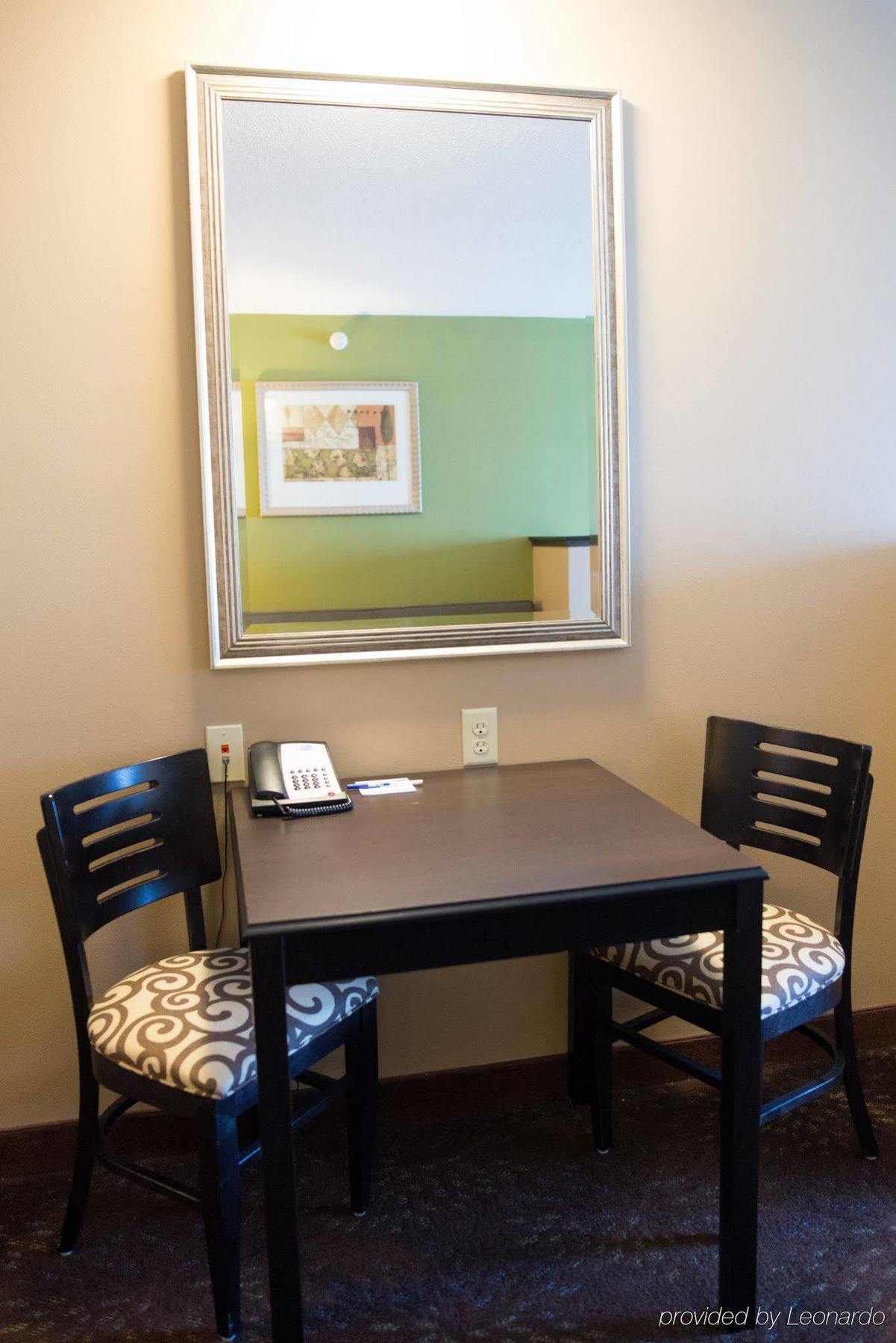Holiday Inn Express & Suites Northwood By Ihg Silver Lake Exteriér fotografie